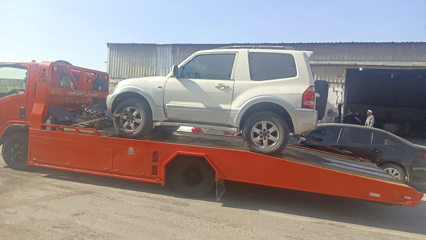 Tow truck operation 6